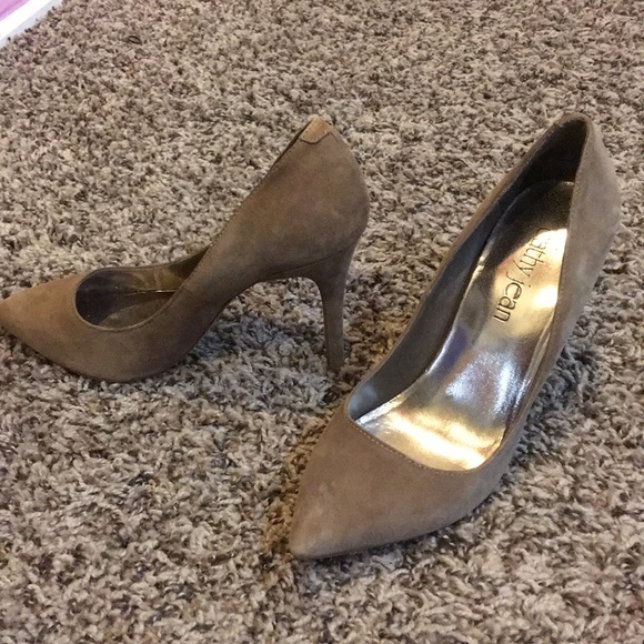 Suede pointed toe pumps - Picture 2 of 3